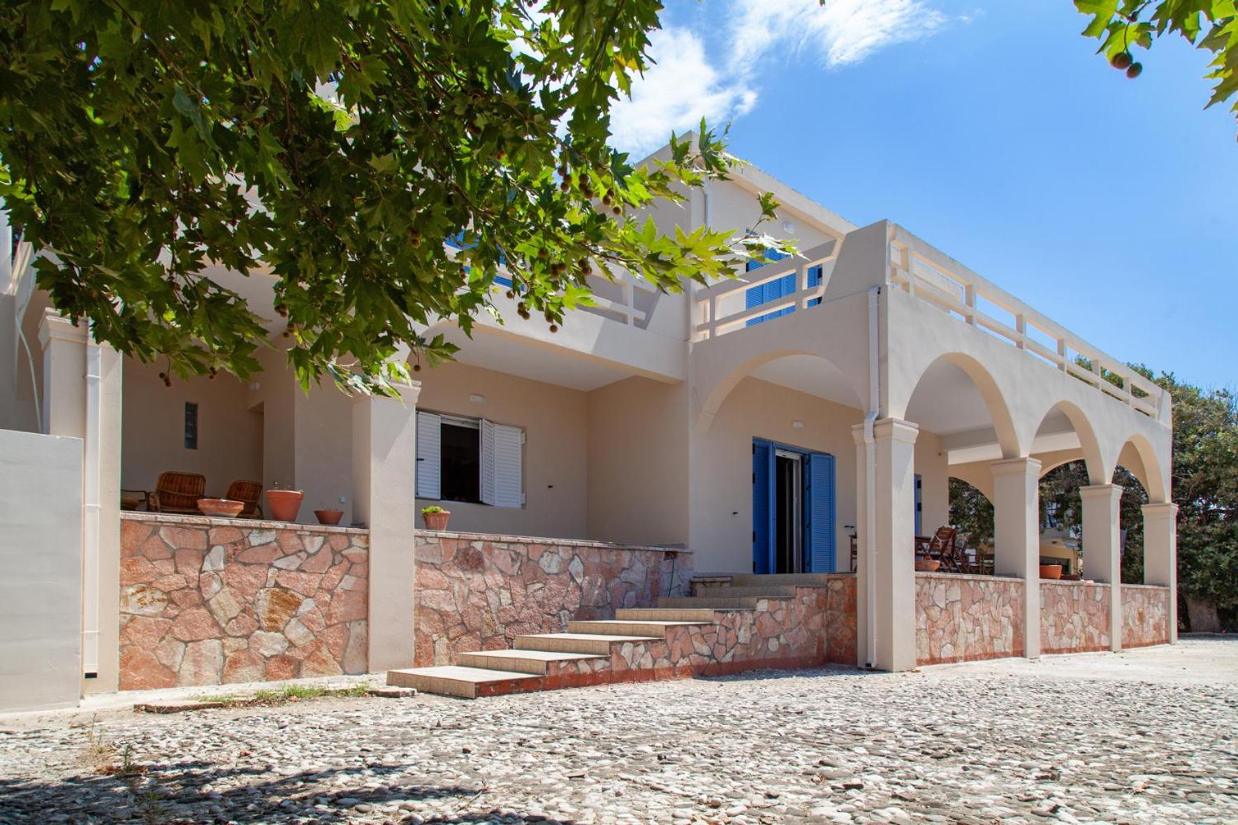 Villa Moby Dick Митикас Екстериор снимка