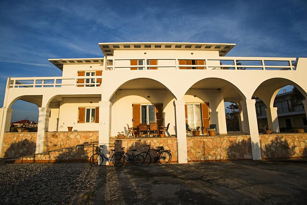 Villa Moby Dick Митикас Екстериор снимка